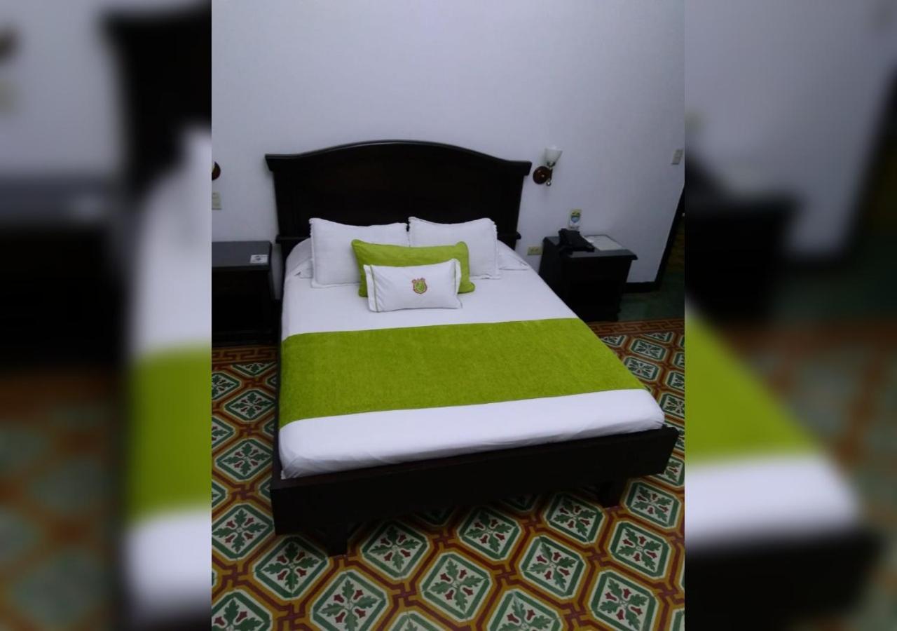 ホテル Casa Escobar ブガ エクステリア 写真