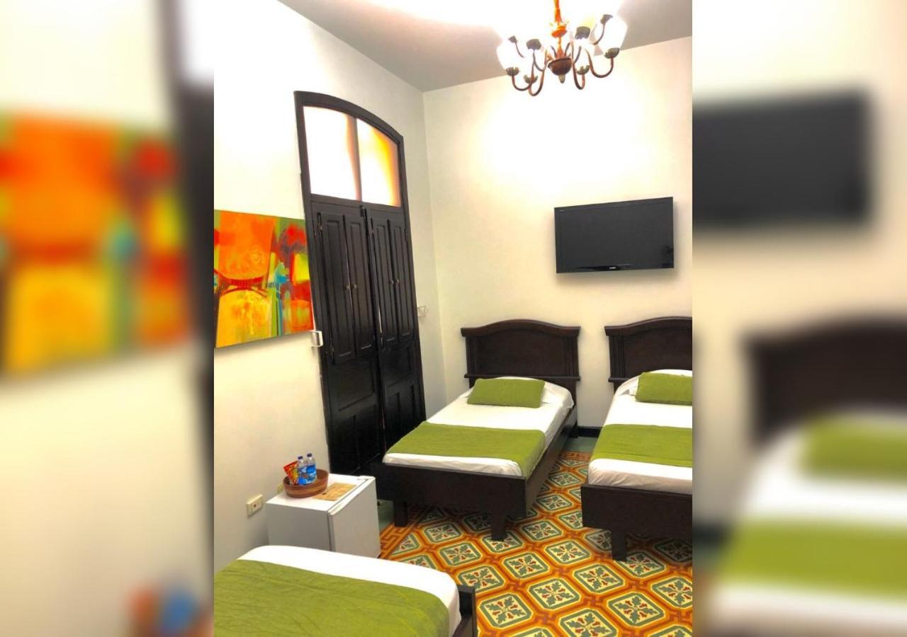 ホテル Casa Escobar ブガ エクステリア 写真